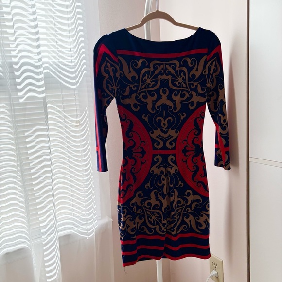 Cache Navy Red Tan Baroque Print 3/4 Sleeve Bodycon Dress Size Small - Picture 2 of 3